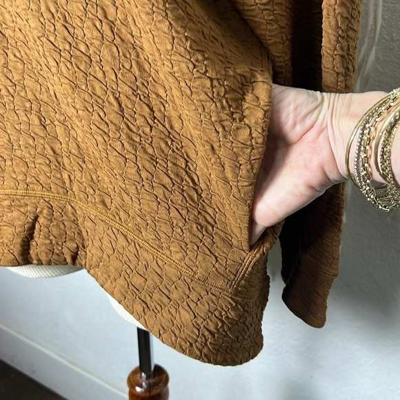 Lululemon Rippled N-Neck Pullover in Copper Brown Size 4 - Picture 12 of 14